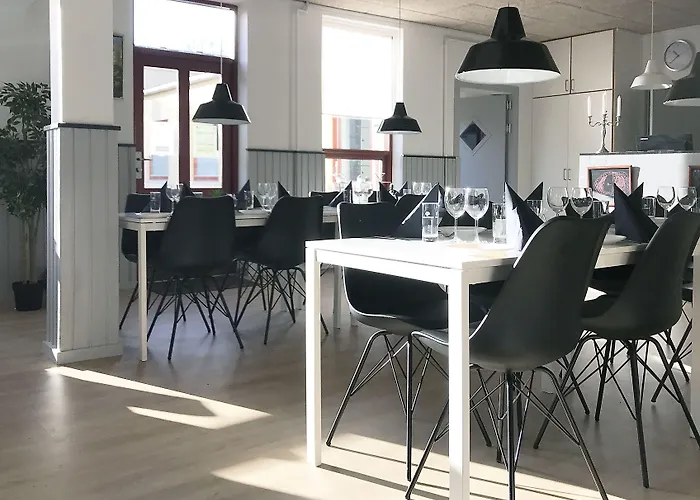 リゾート Oasen Samso 2*